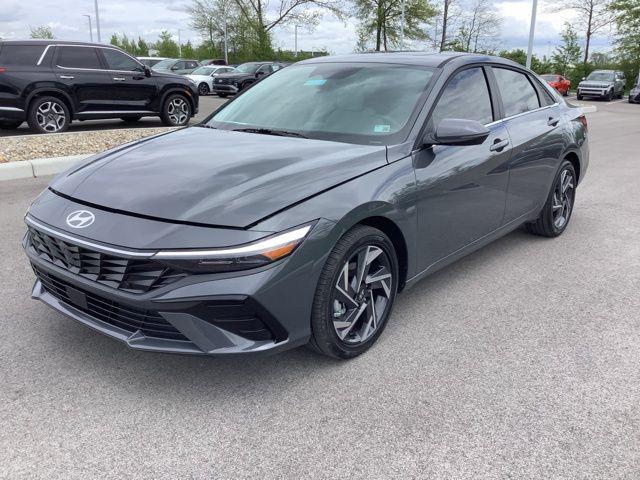 new 2025 Hyundai Elantra car, priced at $31,585
