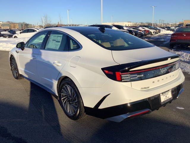 new 2025 Hyundai Sonata Hybrid car, priced at $39,655