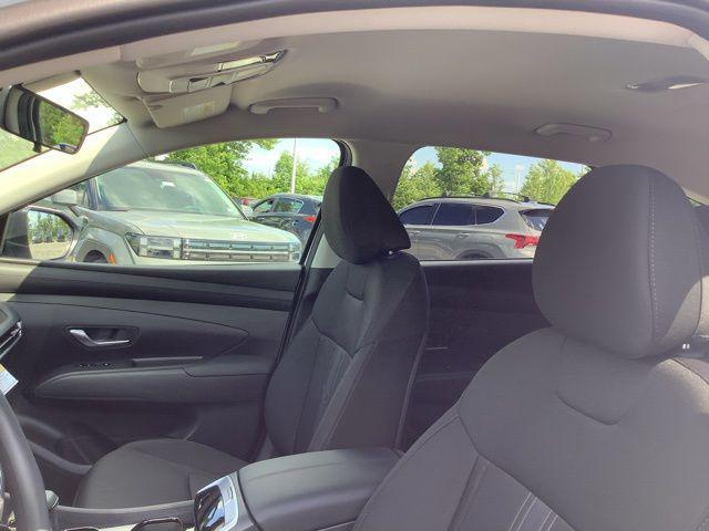 new 2025 Hyundai Tucson car, priced at $33,890