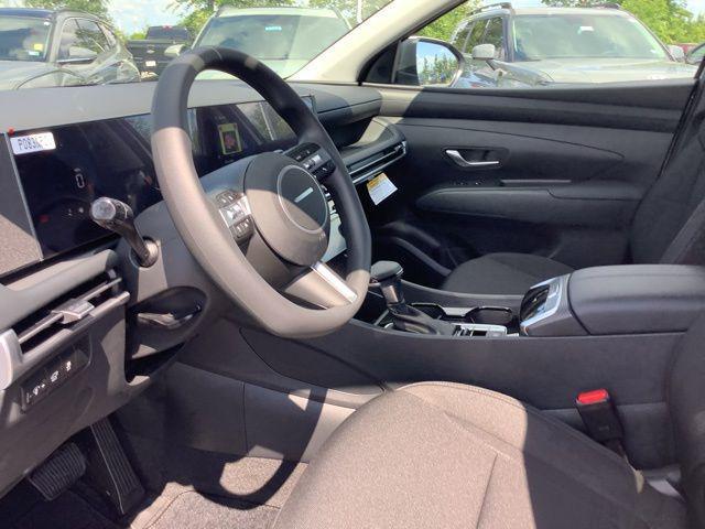 new 2025 Hyundai Tucson car, priced at $33,890
