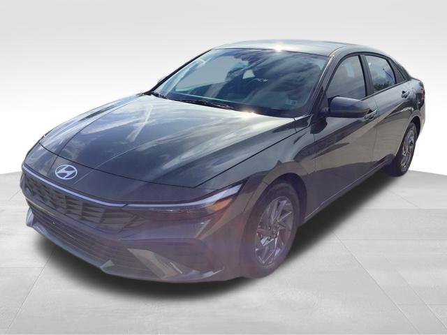 new 2024 Hyundai Elantra car, priced at $25,290