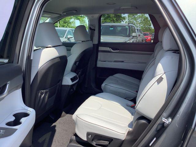 new 2025 Hyundai Palisade car, priced at $42,325