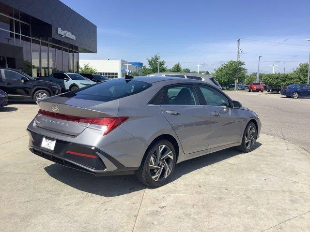 new 2024 Hyundai Elantra car, priced at $27,040