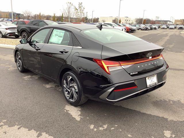 new 2025 Hyundai Elantra car, priced at $27,270