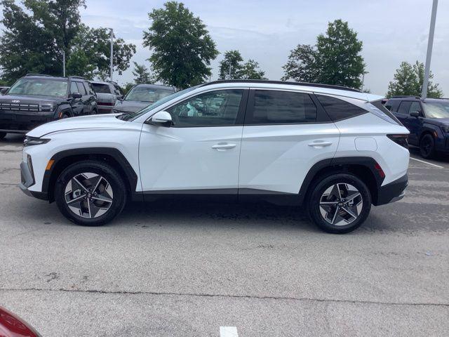 new 2025 Hyundai TUCSON Hybrid car, priced at $39,305