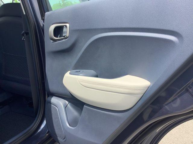 new 2025 Hyundai Venue car, priced at $25,550