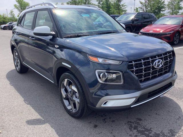 new 2025 Hyundai Venue car, priced at $25,550