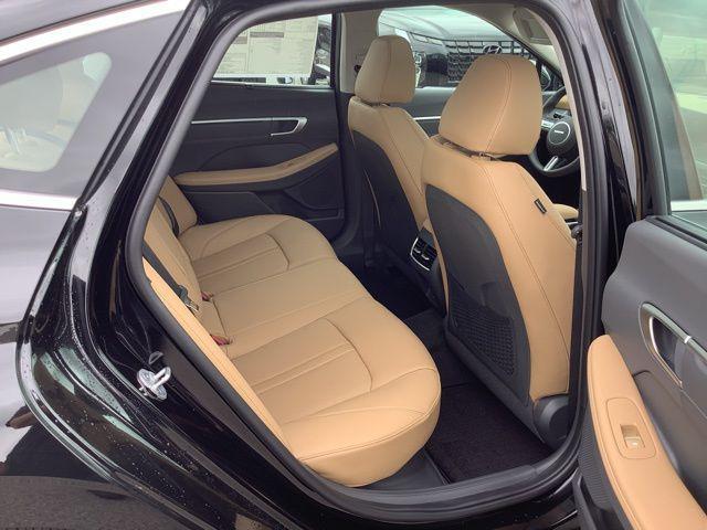 new 2025 Hyundai Sonata Hybrid car, priced at $39,525