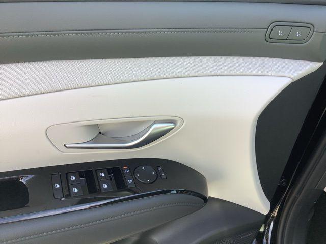 new 2026 Hyundai TUCSON Hybrid car, priced at $44,575