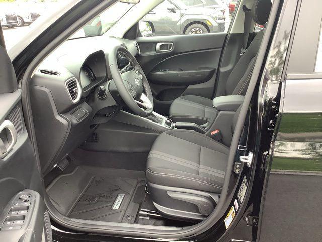 new 2025 Hyundai Venue car, priced at $24,335