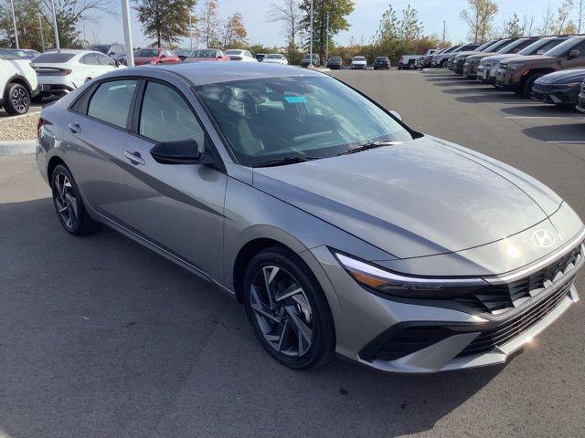 new 2025 Hyundai Elantra HEV car, priced at $28,790