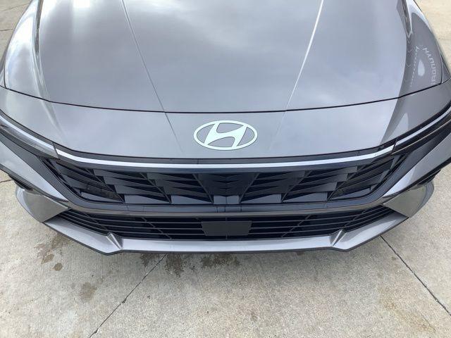 new 2024 Hyundai Elantra car, priced at $27,015