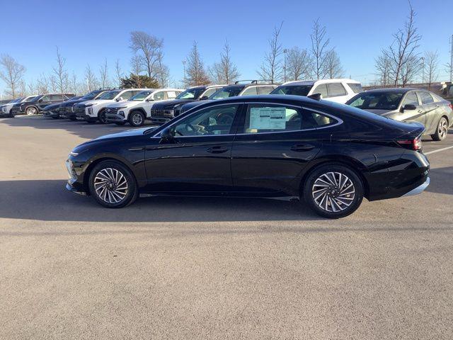 new 2025 Hyundai Sonata Hybrid car, priced at $39,160