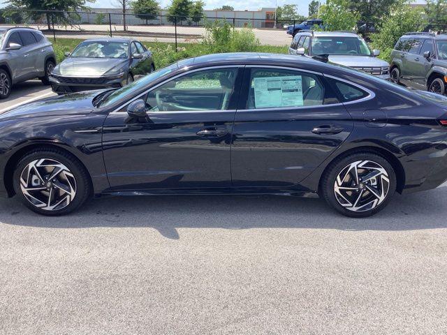 new 2025 Hyundai Sonata car, priced at $32,920