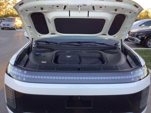 new 2026 Hyundai IONIQ 9 car, priced at $77,600