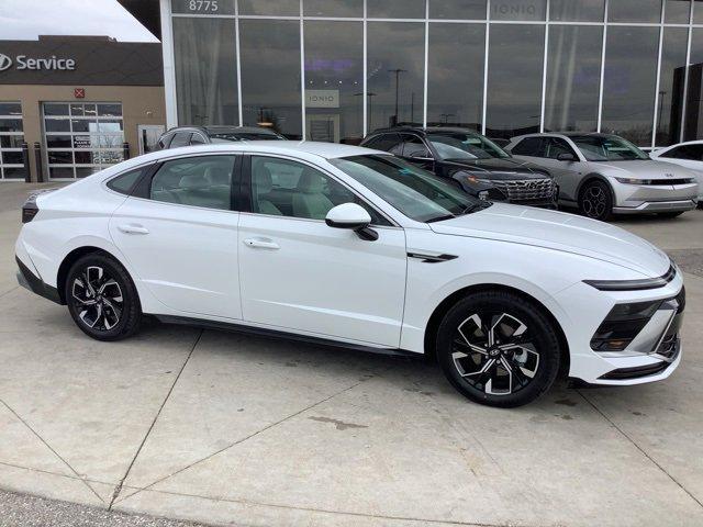 new 2024 Hyundai Sonata car, priced at $31,180