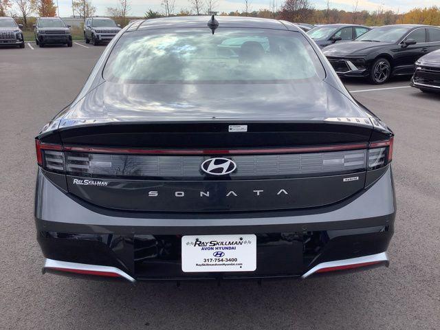 new 2025 Hyundai Sonata Hybrid car, priced at $39,260