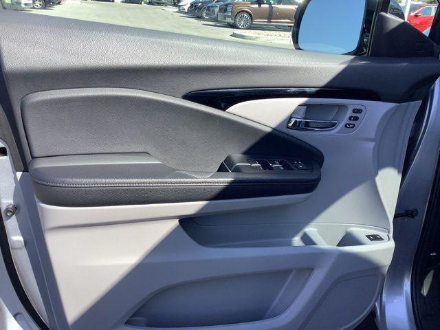 used 2021 Honda Pilot car, priced at $33,988