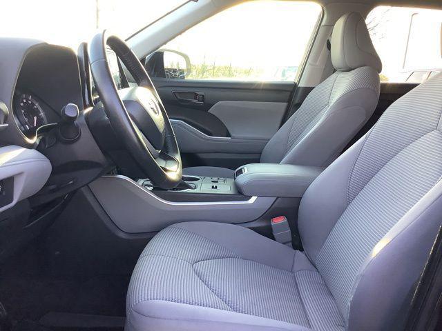 used 2023 Toyota Highlander car, priced at $34,990