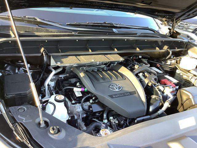 used 2023 Toyota Highlander car, priced at $34,990