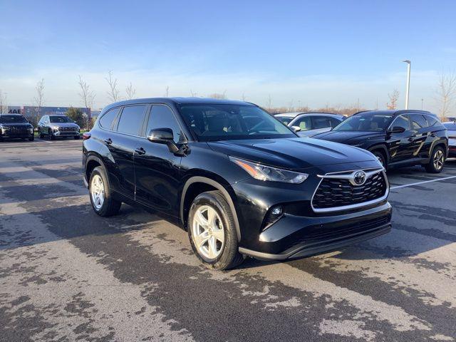 used 2023 Toyota Highlander car, priced at $34,990