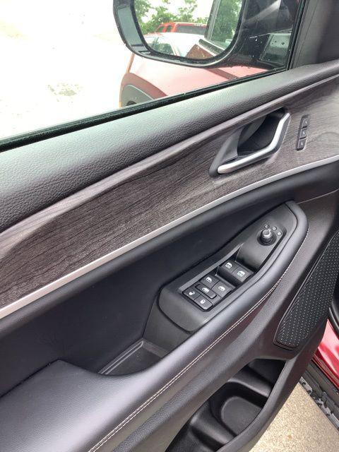 used 2023 Jeep Grand Cherokee car, priced at $39,988