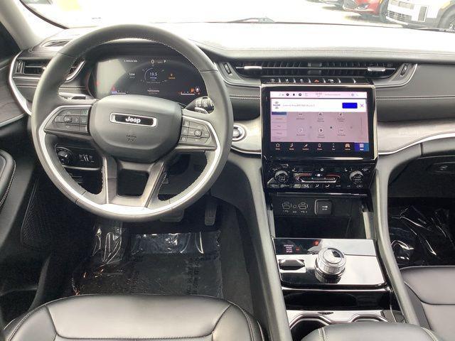 used 2023 Jeep Grand Cherokee car, priced at $39,988