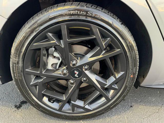 new 2025 Hyundai Elantra car, priced at $30,085