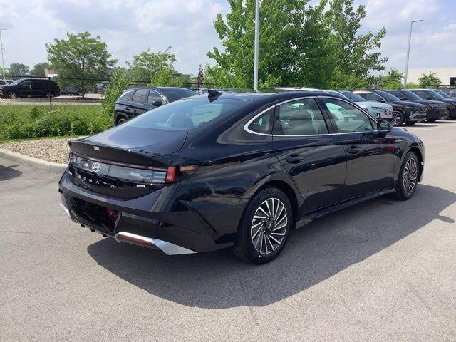 new 2025 Hyundai Sonata Hybrid car, priced at $33,248