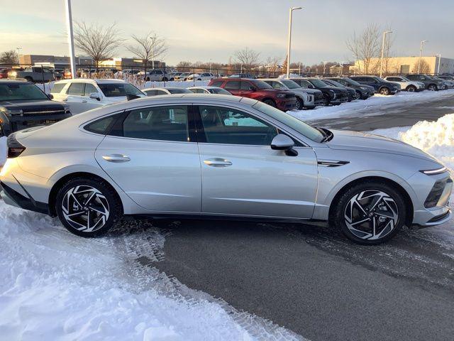 new 2025 Hyundai Sonata car, priced at $32,490