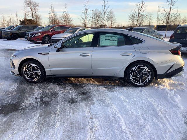 new 2025 Hyundai Sonata car, priced at $32,490