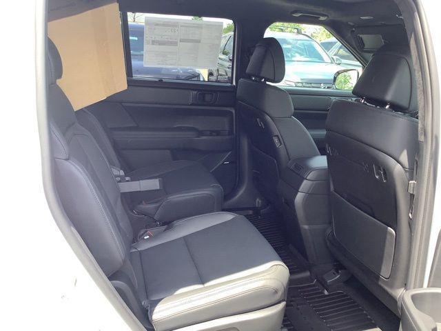 new 2025 Hyundai Santa Fe car, priced at $52,019