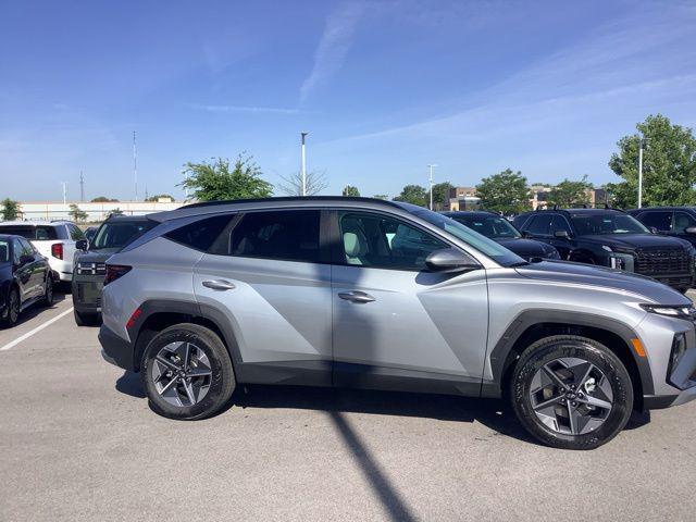 new 2025 Hyundai Tucson car, priced at $34,285