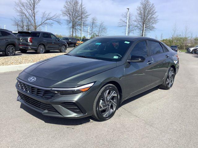new 2025 Hyundai Elantra car, priced at $29,200