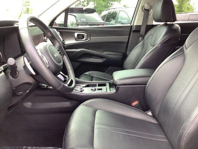 used 2023 Kia Sorento Hybrid car, priced at $30,988
