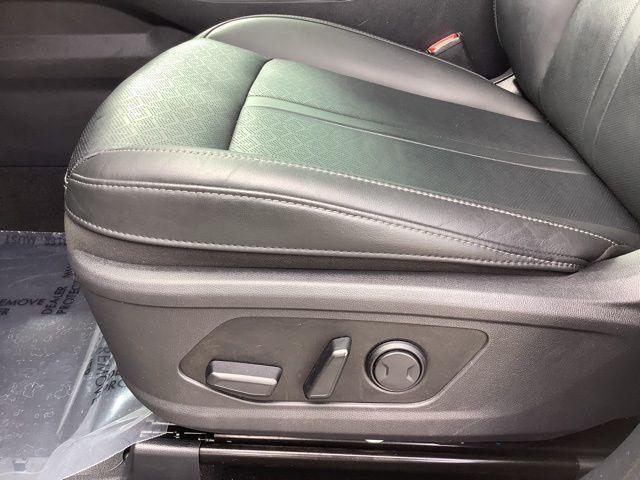 used 2023 Kia Sorento Hybrid car, priced at $30,988