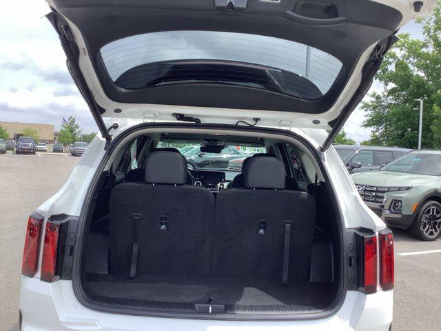 used 2023 Kia Sorento Hybrid car, priced at $30,988