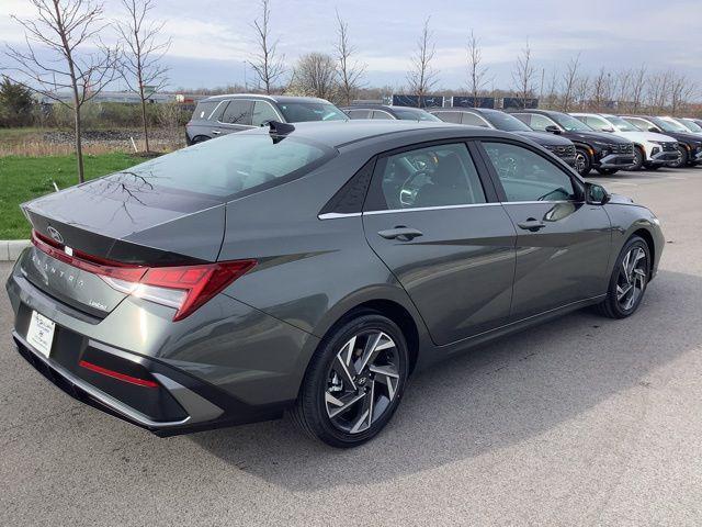 new 2025 Hyundai Elantra car, priced at $28,595