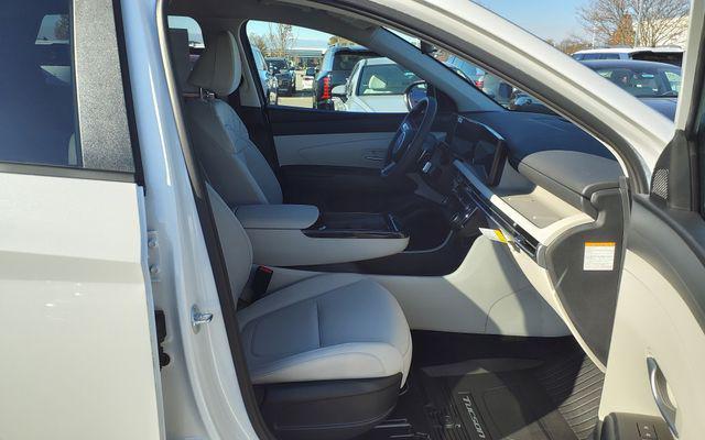 new 2026 Hyundai TUCSON Hybrid car, priced at $36,580
