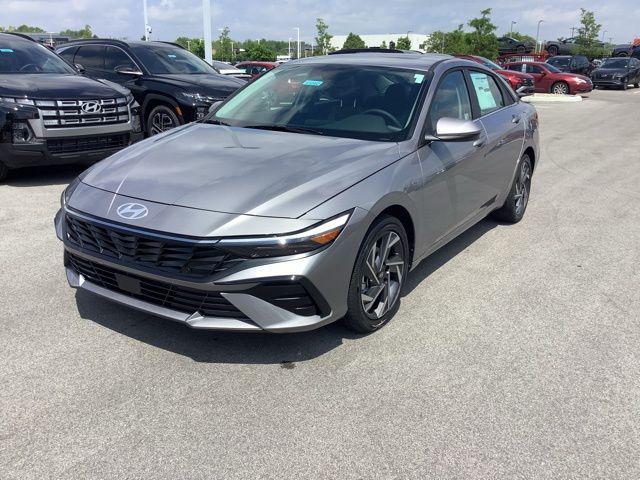 new 2025 Hyundai Elantra car, priced at $31,615