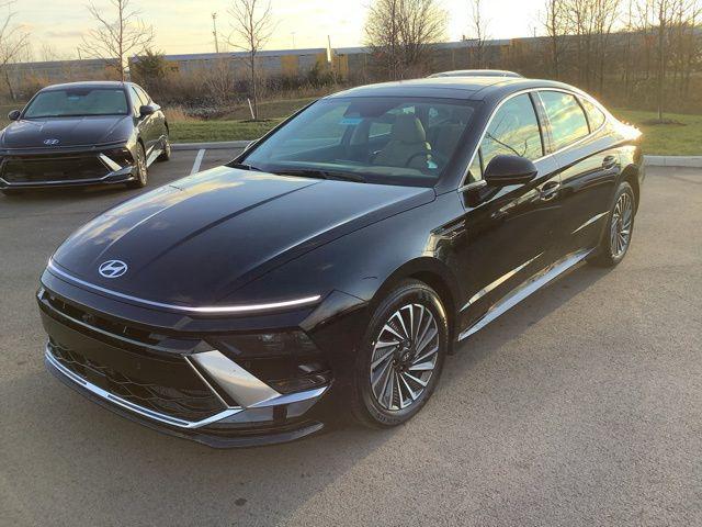 new 2024 Hyundai Sonata Hybrid car, priced at $38,880