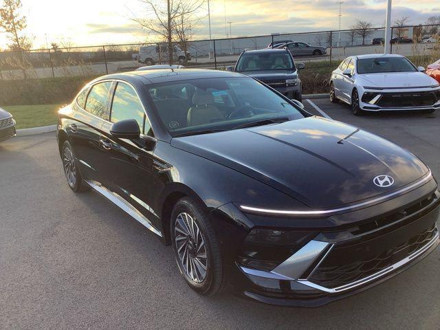 new 2024 Hyundai Sonata Hybrid car, priced at $38,880