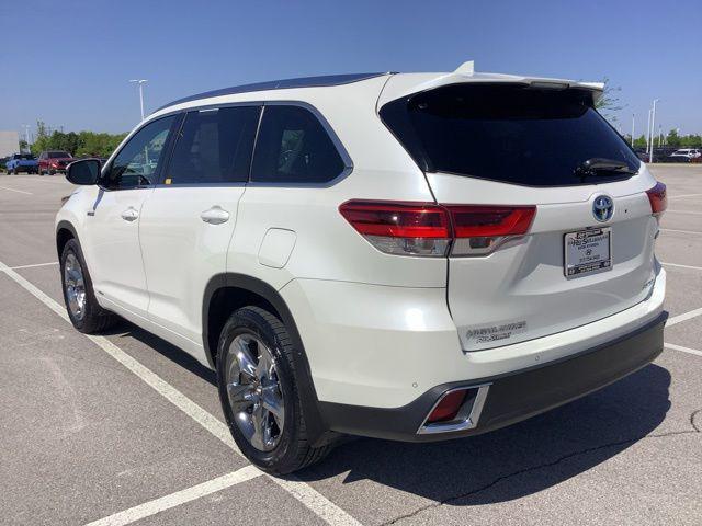 used 2019 Toyota Highlander Hybrid car, priced at $28,990