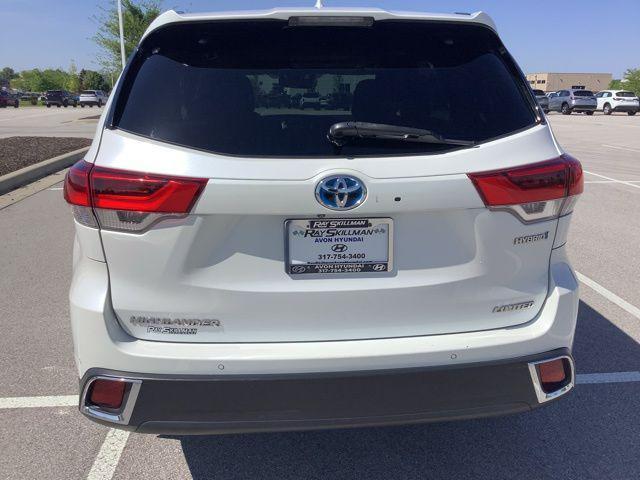 used 2019 Toyota Highlander Hybrid car, priced at $28,990