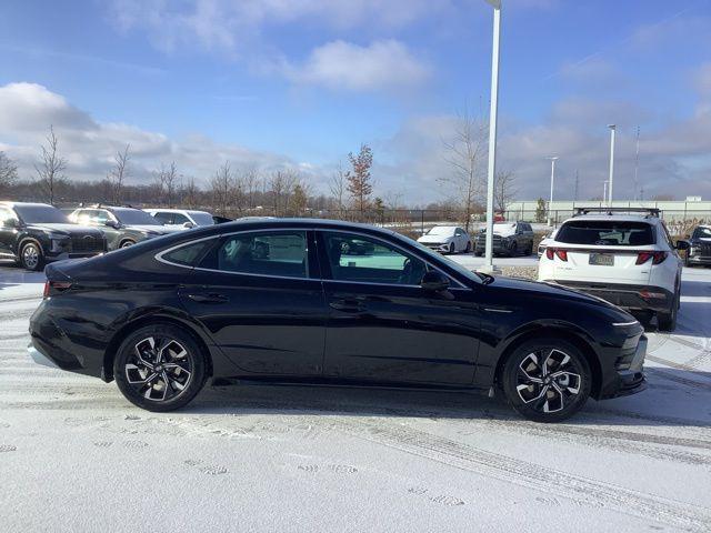 new 2025 Hyundai Sonata car, priced at $29,440