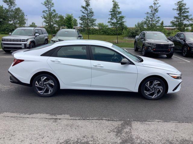 new 2025 Hyundai Elantra car, priced at $25,500