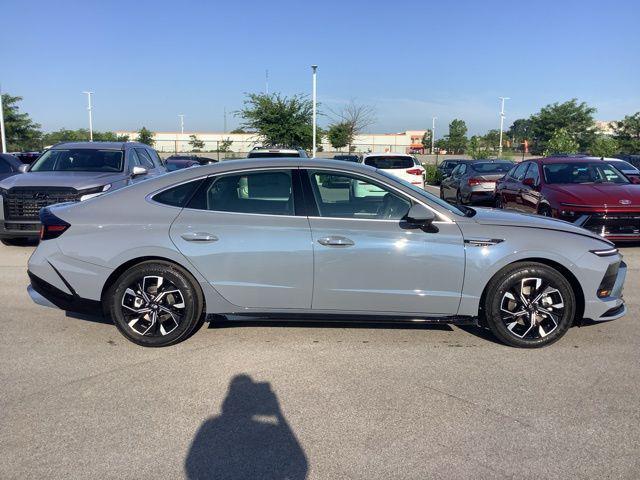 new 2025 Hyundai Sonata car, priced at $31,240