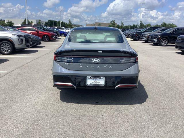 new 2025 Hyundai ELANTRA HEV car, priced at $27,200