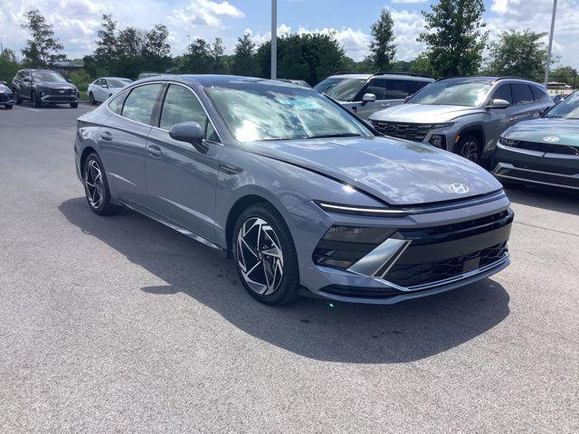 new 2025 Hyundai ELANTRA HEV car, priced at $27,200