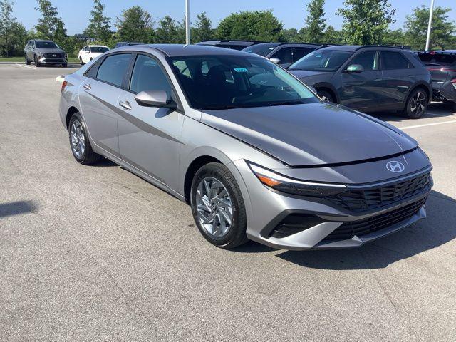 new 2025 Hyundai ELANTRA HEV car, priced at $27,200